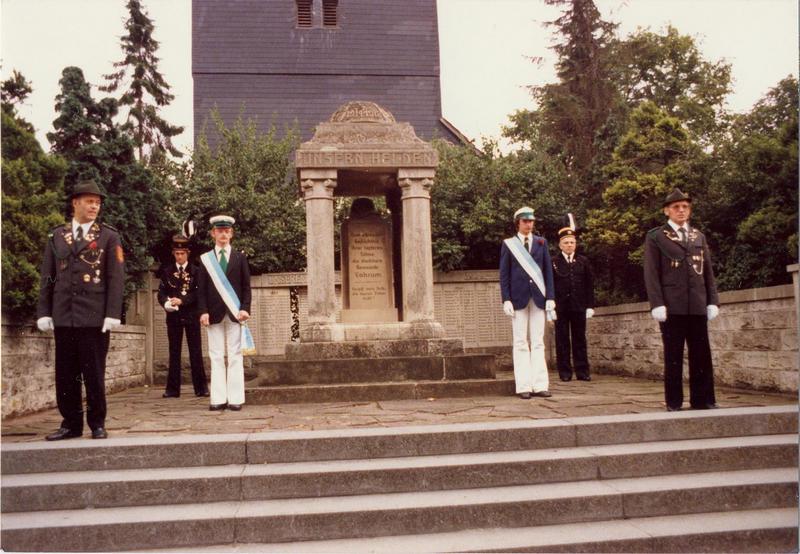 1978-Schuette-Schuetzenfest-Ehrenmal