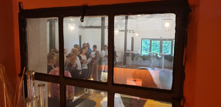 Chorifeen u. Projekt X – Heidi Spenkes Geburtagsnachfeier
